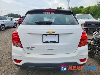Zdjęcie 6 z 13 samochodu: 2020 CHEVROLET TRAX LS VIN:3GNCJNSB9LL148944 - miniatura