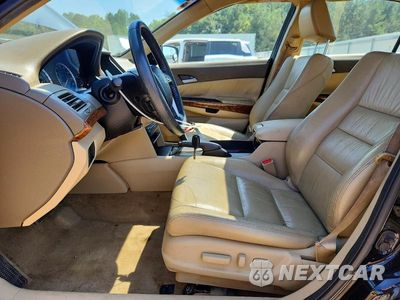 Zdjęcie 7 z 13 samochodu: 2010 HONDA ACCORD EXL VIN:1HGCP3F80AA021113 - miniatura