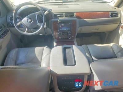 Zdjęcie 8 z 13 samochodu: 2012 CHEVROLET TAHOE C1500 LTZ VIN:1GNSCCE09CR122762 - miniatura