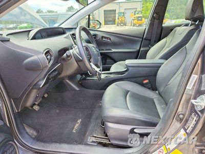 Zdjęcie 7 z 13 samochodu: 2020 TOYOTA PRIUS XLE AWD-E VIN:JTDL9RFU0L3016011 - miniatura
