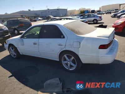 Drugie zdjęcie samochodu z przodu: 1998 TOYOTA CAMRY LE VIN:4T1BG22K8WU213371 - miniatura