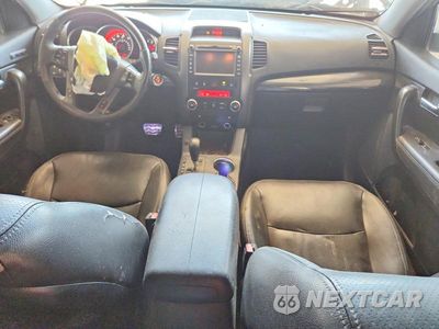 Zdjęcie 8 z 12 samochodu: 2012 KIA SORENTO SX VIN:5XYKWDA23CG213747 - miniatura