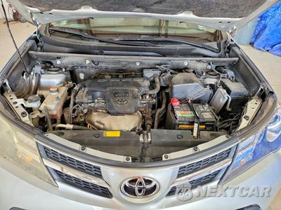 Zdjęcie 12 z 13 samochodu: 2014 TOYOTA RAV4 XLE VIN:JTMRFREVXEJ012625 - miniatura