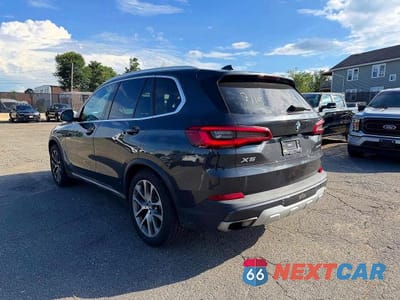 Trzecie zdjęcie samochodu z tyłu: 2019 BMW X5 XDRIVE40I VIN:5UXCR6C52KLL26024 - miniatura