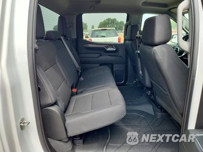 Zdjęcie 10 z 12 samochodu: 2024 CHEVROLET SILVERADO K1500 RST VIN:3GCPDEEK1RG256926 - miniatura