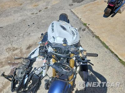 Piąte zdjęcie samochodu w środku: 2025 SUZUKI GSX-R750 VIN:JS1GR7MA6S7100964 - miniatura