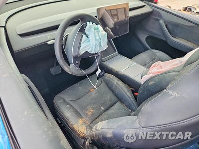 Zdjęcie 8 z 14 samochodu: 2026 TESLA MODEL Y VIN:7SAYGDED9TA493880 - miniatura