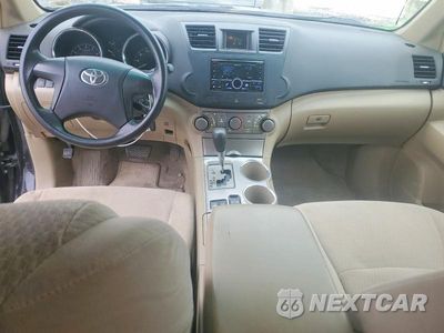 Zdjęcie 8 z 13 samochodu: 2009 TOYOTA HIGHLANDER BASE VIN:JTEES41A092132588 - miniatura