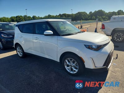 Czwarte zdjęcie samochodu z boku: 2025 KIA SOUL LX VIN:KNDJ23AU6S7940217 - miniatura