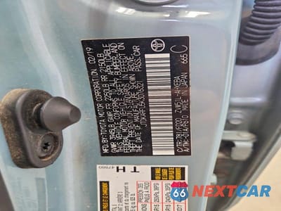 Zdjęcie 12 z 12 samochodu: 2019 TOYOTA PRIUS LE VIN:JTDKARFU5K3076321 - miniatura