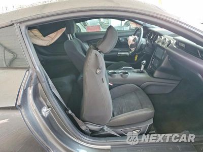 Zdjęcie 10 z 12 samochodu: 2015 FORD MUSTANG VIN:1FA6P8TH2F5432547 - miniatura