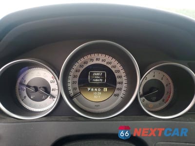 Zdjęcie 9 z 12 samochodu: 2012 MERCEDES-BENZ C 300 4MATIC VIN:WDDGF8BB9CR234783 - miniatura