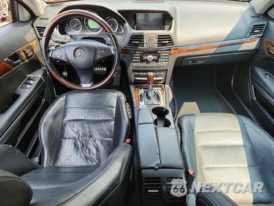 Zdjęcie 8 z 12 samochodu: 2011 MERCEDES-BENZ E 350 VIN:WDDKK5GF0BF054379 - miniatura