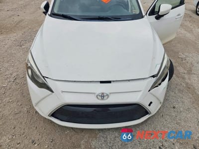 Zdjęcie 11 z 12 samochodu: 2018 TOYOTA YARIS IA BASE VIN:3MYDLBYV2JY308686 - miniatura