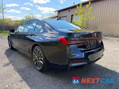 Trzecie zdjęcie samochodu z tyłu: 2022 BMW 740 XI VIN:WBA7T4C03NCK23662 - miniatura