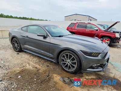 Czwarte zdjęcie samochodu z boku: 2017 FORD MUSTANG VIN:1FA6P8TH1H5256996 - miniatura
