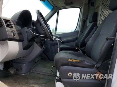 Zdjęcie 7 z 12 samochodu: 2012 MERCEDES-BENZ SPRINTER 2500 VIN:WD3PE8CC4C5618153 - miniatura
