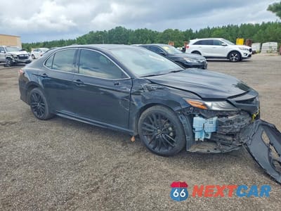 Czwarte zdjęcie samochodu z boku: 2021 TOYOTA CAMRY XSE VIN:4T1K61AK8MU433170 - miniatura