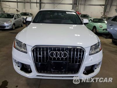 Piąte zdjęcie samochodu w środku: 2016 AUDI Q5 PREMIUM VIN:WA1C2AFP7GA062480 - miniatura