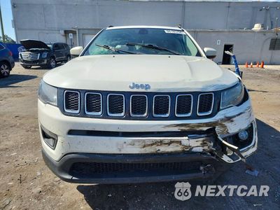 Piąte zdjęcie samochodu w środku: 2018 JEEP COMPASS LATITUDE VIN:3C4NJDBB0JT401996 - miniatura