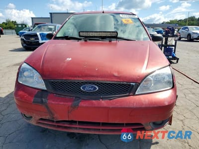 Piąte zdjęcie samochodu w środku: 2005 FORD FOCUS ZX3 VIN:3FAHP31N25R116274 - miniatura