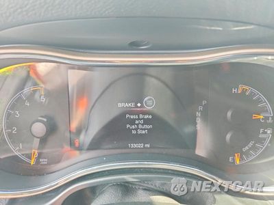Zdjęcie 9 z 12 samochodu: 2014 JEEP GRAND CHEROKEE LIMITED VIN:1C4RJFBM5EC378795 - miniatura