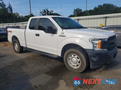 Czwarte zdjęcie samochodu z boku: 2019 FORD F150 SUPER CAB VIN:1FTFX1E55KKF07483 - miniatura