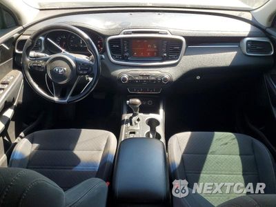 Zdjęcie 8 z 13 samochodu: 2018 KIA SORENTO LX VIN:5XYPG4A33JG387360 - miniatura