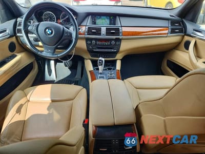 Zdjęcie 8 z 12 samochodu: 2013 BMW X5 M VIN:5YMGY0C58D0C11574 - miniatura