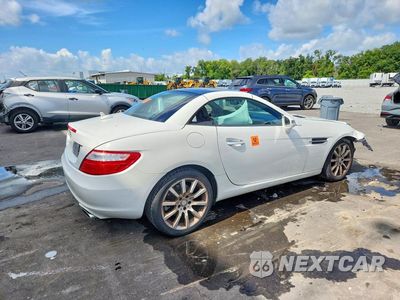Trzecie zdjęcie samochodu z tyłu: 2016 MERCEDES-BENZ SLK 300 VIN:WDDPK3JA0GF121898 - miniatura