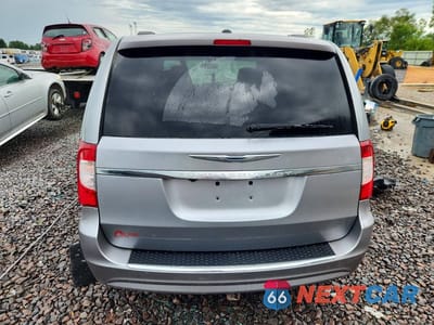 Zdjęcie 6 z 14 samochodu: 2014 CHRYSLER TOWN & COUNTRY TOURING VIN:2C4RC1BG9ER464870 - miniatura