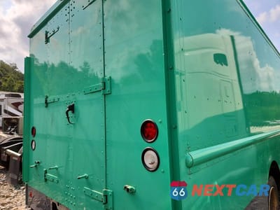Zdjęcie 11 z 13 samochodu: 2023 FREIGHTLINER MT55G CHASSIS DELIVERY TRUCK VIN:4UZAEGG77PCUP5862 - miniatura