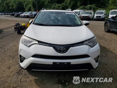 Piąte zdjęcie samochodu w środku: 2018 TOYOTA RAV4 XLE VIN:JTMRFREV5JJ722400 - miniatura