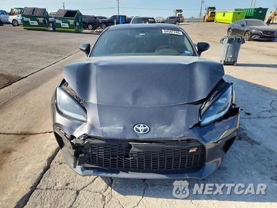 Piąte zdjęcie samochodu w środku: 2023 TOYOTA GR 86 PREMIUM VIN:JF1ZNBF19P8758621 - miniatura