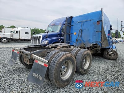 Trzecie zdjęcie samochodu z tyłu: 2016 FREIGHTLINER CONVENTIONAL COLUMBIA VIN:3ALXA7CG3GDHR6457 - miniatura