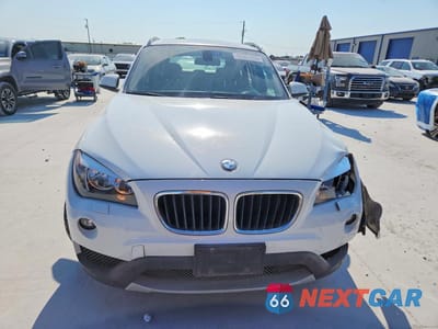 Piąte zdjęcie samochodu w środku: 2014 BMW X1 XDRIVE28I VIN:WBAVL1C51EVY19858 - miniatura