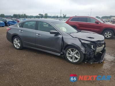 Czwarte zdjęcie samochodu z boku: 2014 NISSAN ALTIMA 2.5 VIN:1N4AL3AP4EN248020 - miniatura