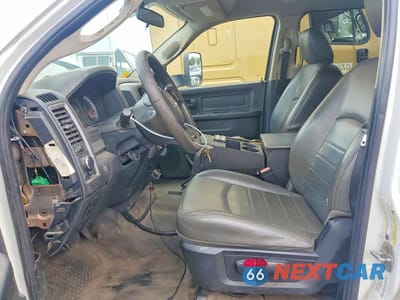 Zdjęcie 7 z 12 samochodu: 2014 RAM 5500 VIN:3C7WRMFL1EG229821 - miniatura