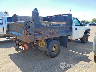 Trzecie zdjęcie samochodu z tyłu: 2004 CHEVROLET SILVERADO DUMP TRUCK VIN:1GBJK34154E148094 - miniatura