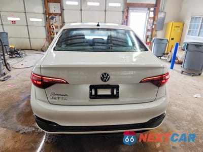 Zdjęcie 6 z 12 samochodu: 2024 VOLKSWAGEN JETTA SPORT VIN:3VWBM7BU0RM072491 - miniatura