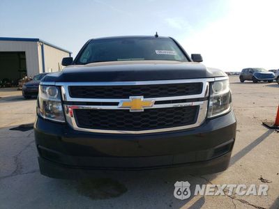 Piąte zdjęcie samochodu w środku: 2018 CHEVROLET SUBURBAN C1500 LT VIN:1GNSCHKC3JR215480 - miniatura