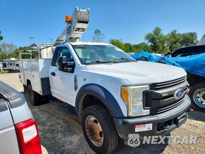 Czwarte zdjęcie samochodu z boku: 2017 FORD F450 SUPER DUTY BUCKET TRUCK VIN:1FDUF4GY3HEB23238 - miniatura