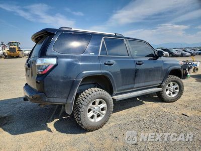 Trzecie zdjęcie samochodu z tyłu: 2022 TOYOTA 4RUNNER SR5 (SE) VIN:JTENU5JR5N6063163 - miniatura