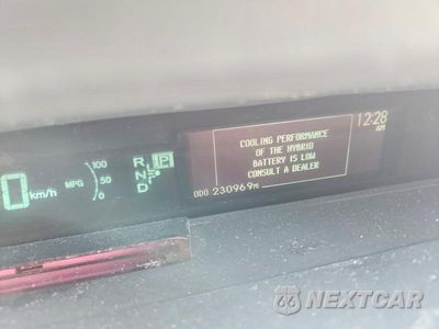 Zdjęcie 9 z 12 samochodu: 2015 TOYOTA PRIUS TWO VIN:JTDKN3DU6F1992527 - miniatura