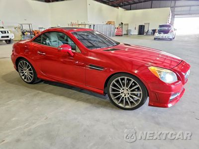 Czwarte zdjęcie samochodu z boku: 2016 MERCEDES-BENZ SLK 300 VIN:WDDPK3JAXGF117163 - miniatura
