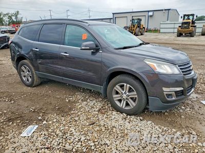 Czwarte zdjęcie samochodu z boku: 2017 CHEVROLET TRAVERSE LT VIN:1GNKVHKD5HJ332389 - miniatura