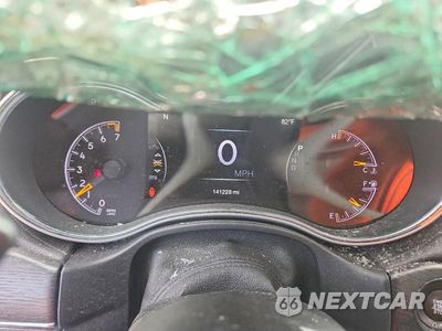 Zdjęcie 9 z 13 samochodu: 2018 JEEP GRAND CHEROKEE SUMMIT VIN:1C4RJFJG4JC139101 - miniatura