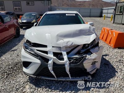 Piąte zdjęcie samochodu w środku: 2018 TOYOTA CAMRY SE VIN:4T1B11HK1JU015632 - miniatura
