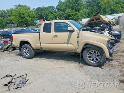 Czwarte zdjęcie samochodu z boku: 2018 TOYOTA TACOMA SR5 V6 VIN:5TFSZ5AN6JX128046 - miniatura