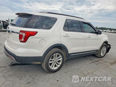 Trzecie zdjęcie samochodu z tyłu: 2017 FORD EXPLORER XLT VIN:1FM5K7D82HGD78490 - miniatura